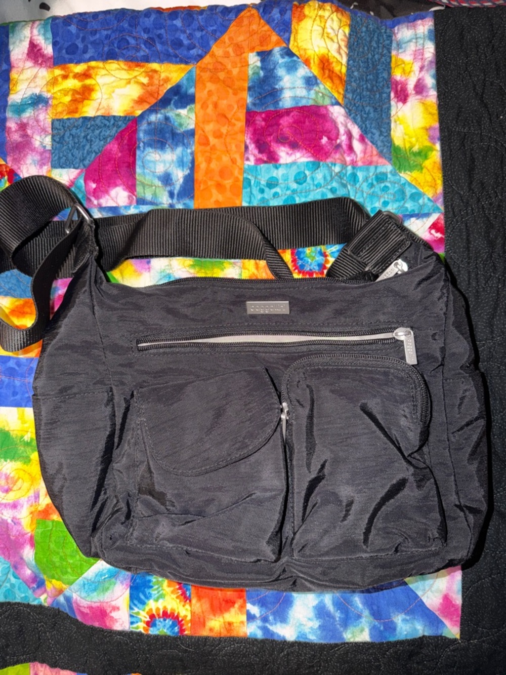 Baggallini Black Nylon Messenger Bag with Silver Zippers